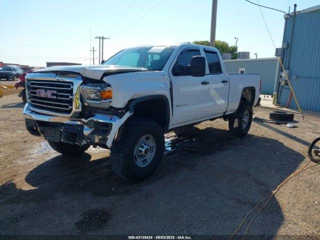 GMC Sierra 2500 Image 2