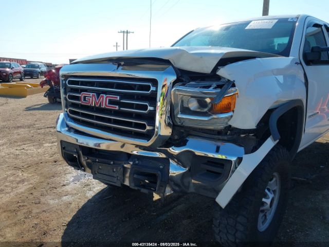 GMC Sierra 2500 Image 8