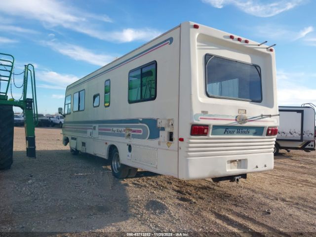 Chevrolet P30 Image 3