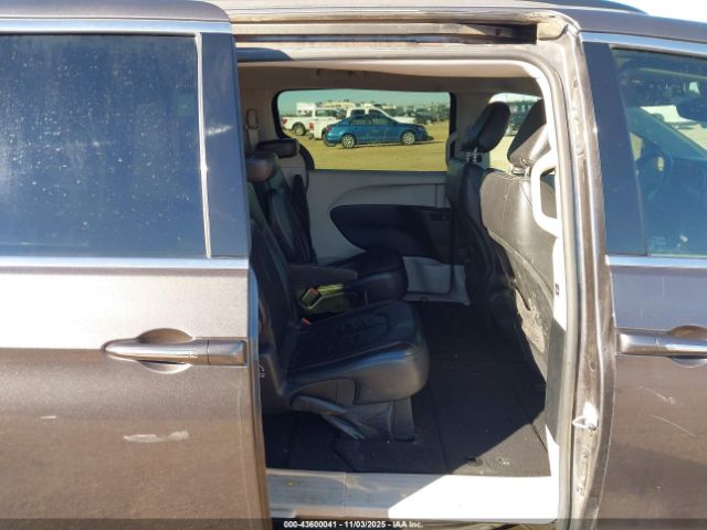 Chrysler Pacifica Touring-l Image 8