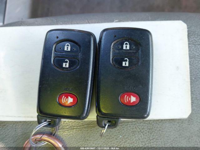 Toyota Highlander Image 2