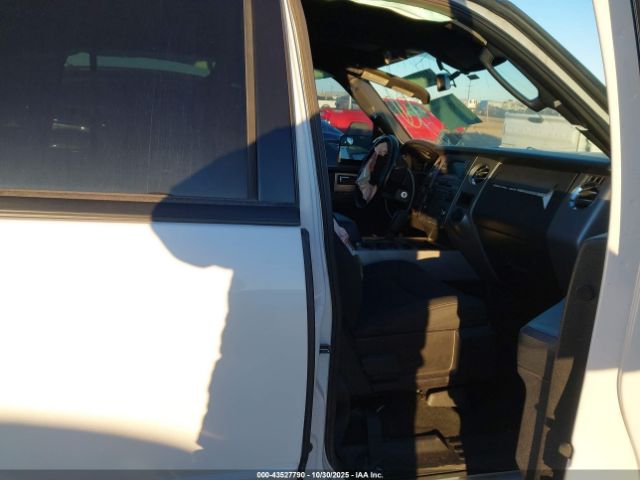 Ford Expedition Xlt Image 15