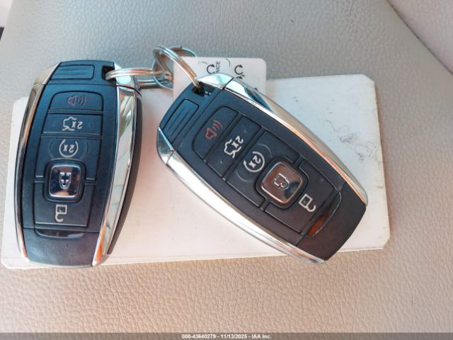 Lincoln MKC Premiere Image 6