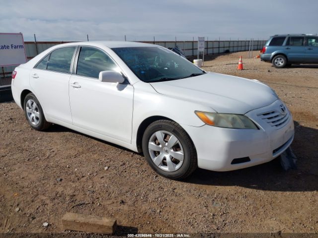Toyota Camry Le Image 1