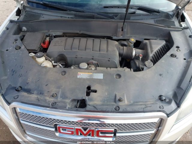 GMC Acadia Denali Image 10