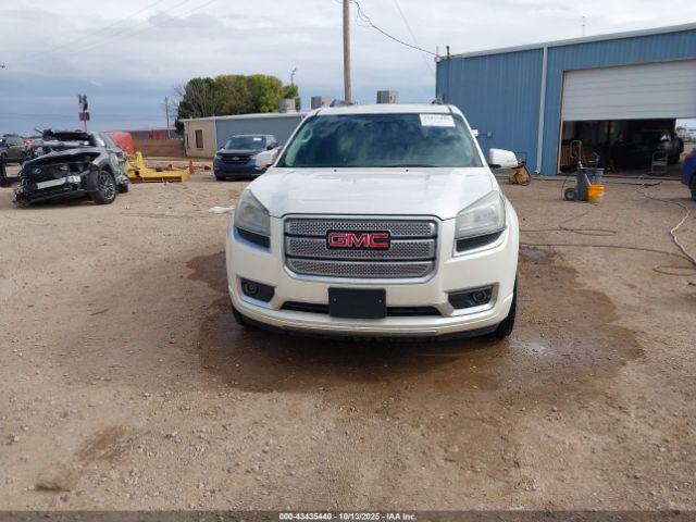 GMC Acadia Denali Image 13