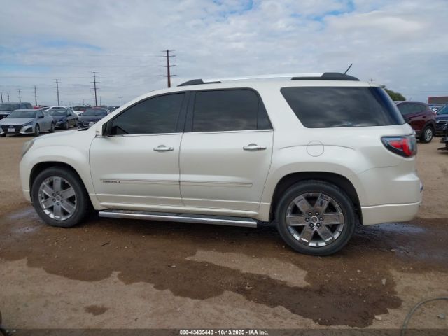 GMC Acadia Denali Image 12