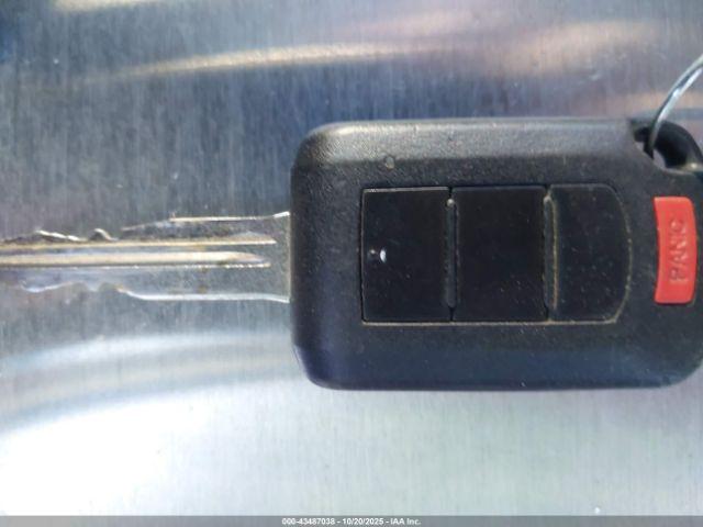 Mitsubishi Mirage Es Image 11