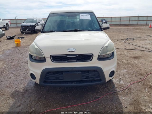 Kia Soul + Image 10