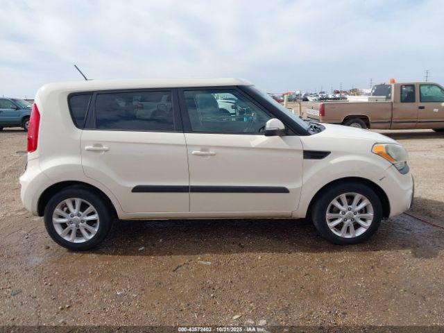 Kia Soul + Image 13