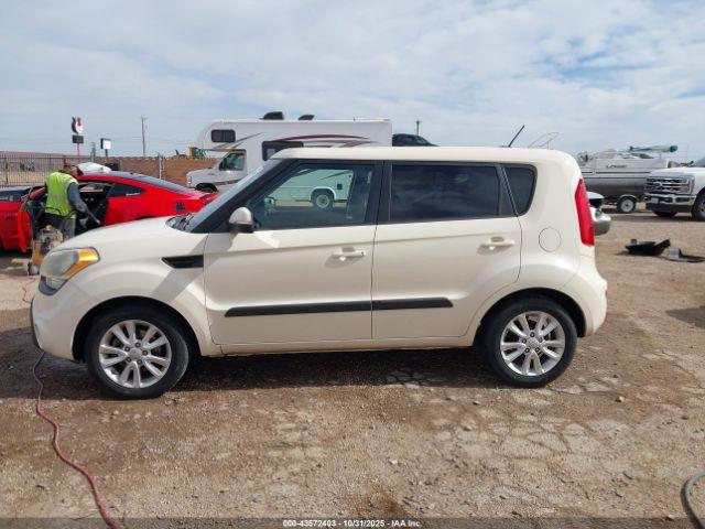 Kia Soul + Image 16