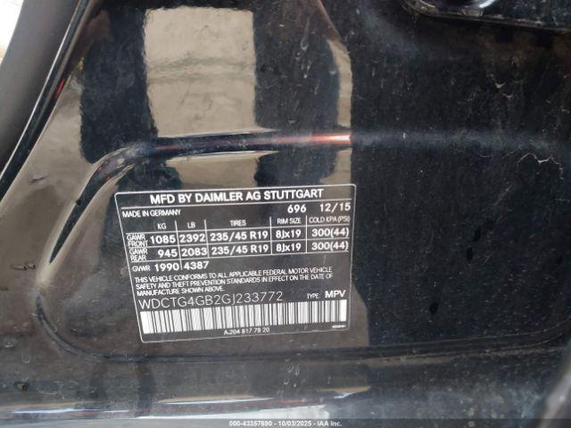 Mercedes-Benz GLA 4matic Image 16