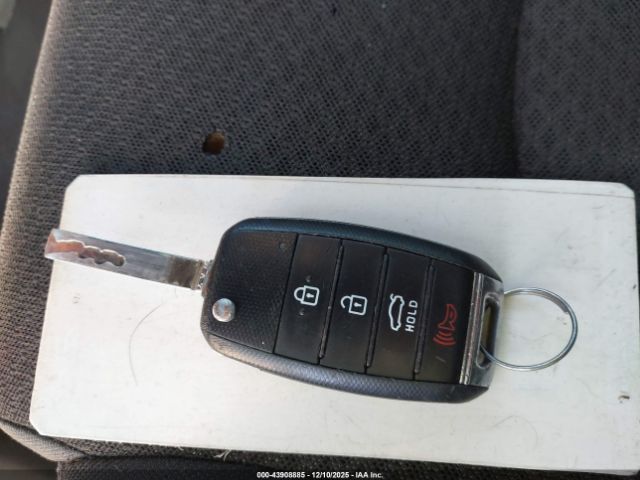 Kia Optima Lx Image 10