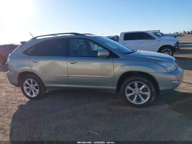 Lexus RX Image 16