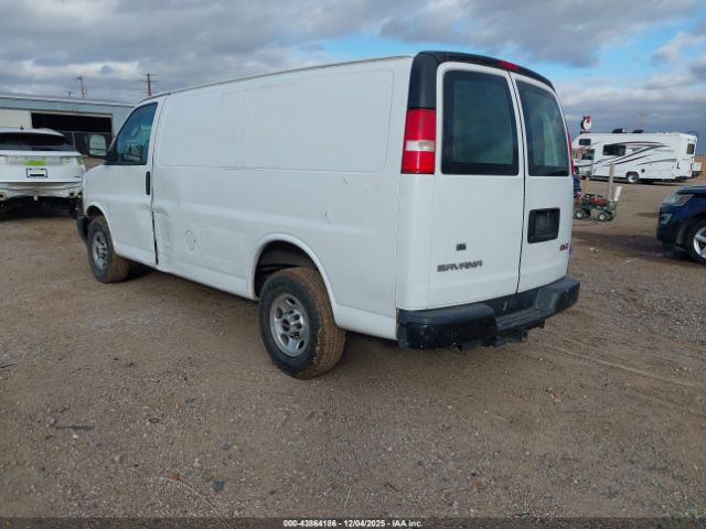 GMC Savana Work Van Image 6