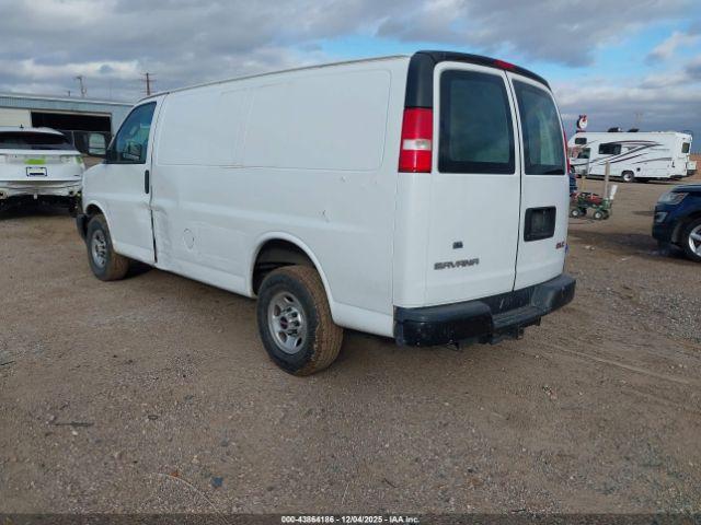 GMC Savana Work Van Image 6