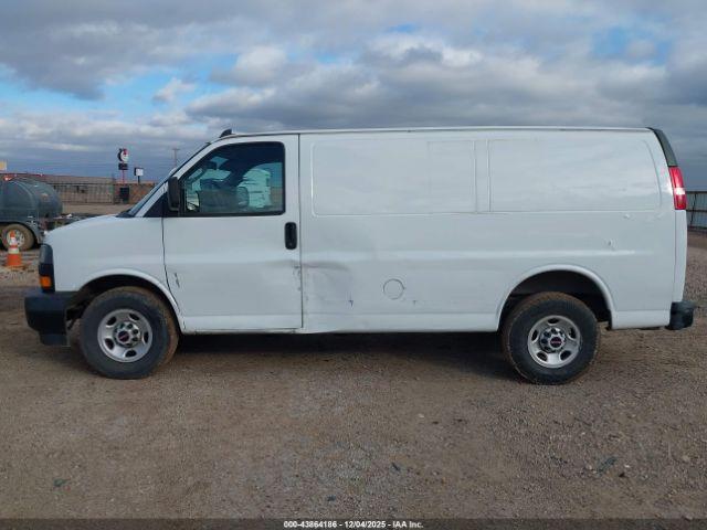 GMC Savana Work Van Image 3