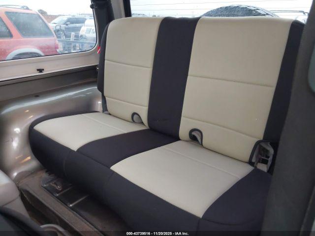 Jeep Wrangler Rubicon Image 14