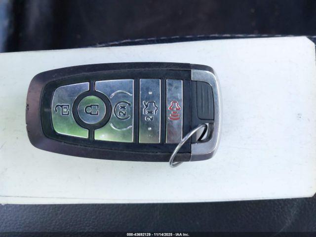 Ford Explorer Limited Image 5