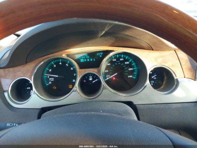 Buick Enclave Leather Image 3