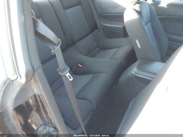 Ford Mustang Image 6