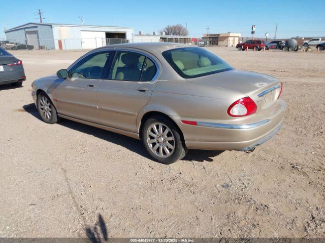 Jaguar X-Type 2.5 Image 7