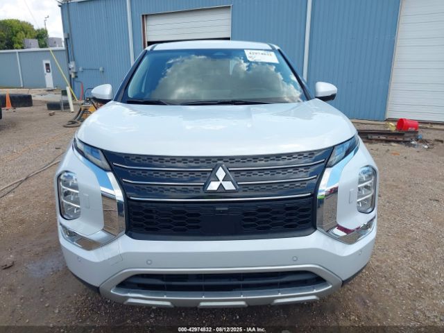 Mitsubishi Outlander Image 3