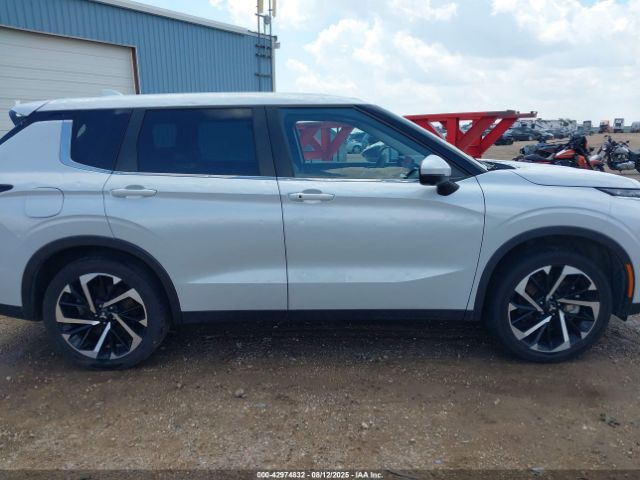 Mitsubishi Outlander Image 10