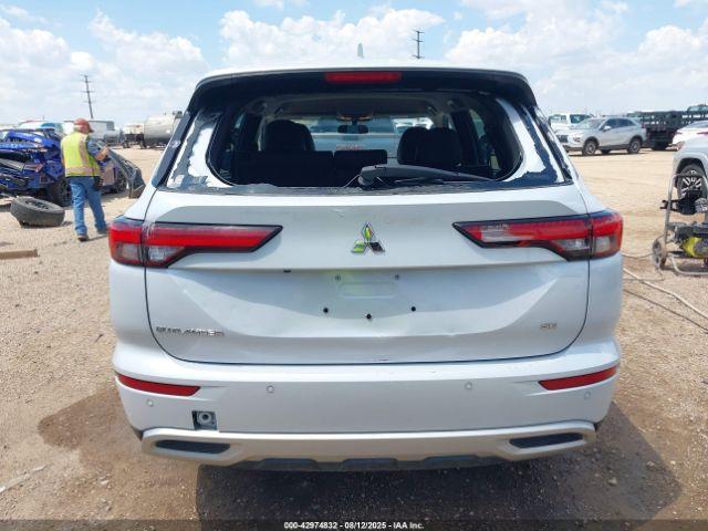 Mitsubishi Outlander Image 9