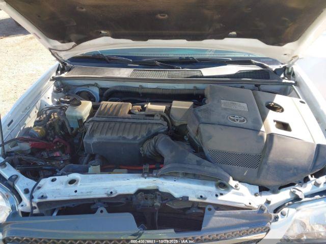 Toyota Highlander Limited V6 Image 2