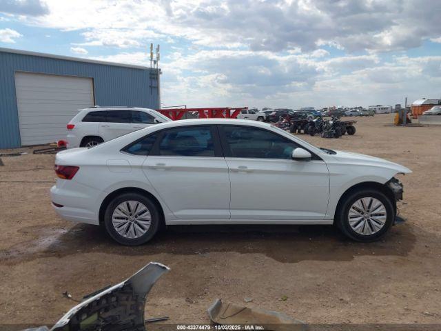 Volkswagen Jetta Image 12