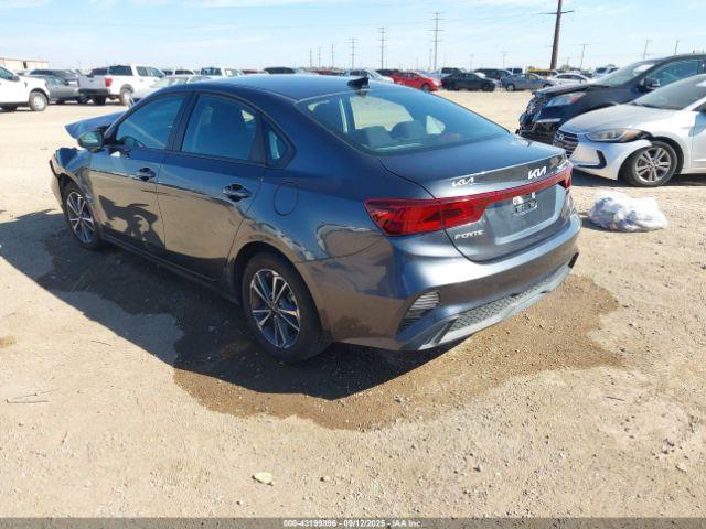 Kia Forte Lxs Image 9