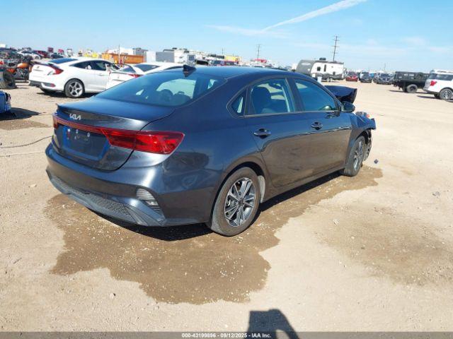 Kia Forte Lxs Image 5