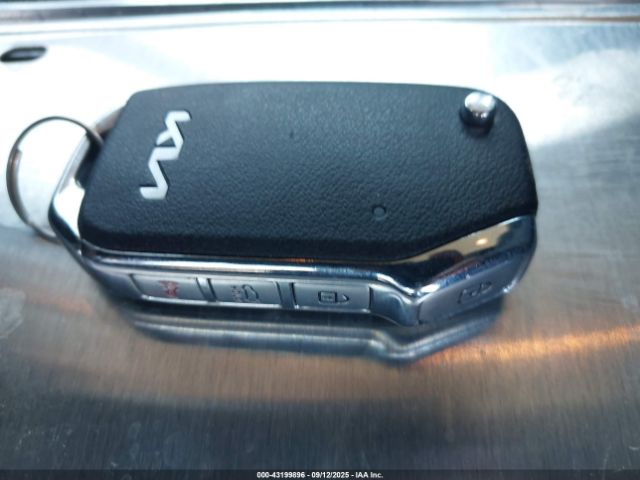 Kia Forte Lxs Image 13