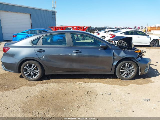 Kia Forte Lxs Image 11