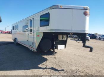  Salvage Sundowner 4 Stall Gooseneck 33