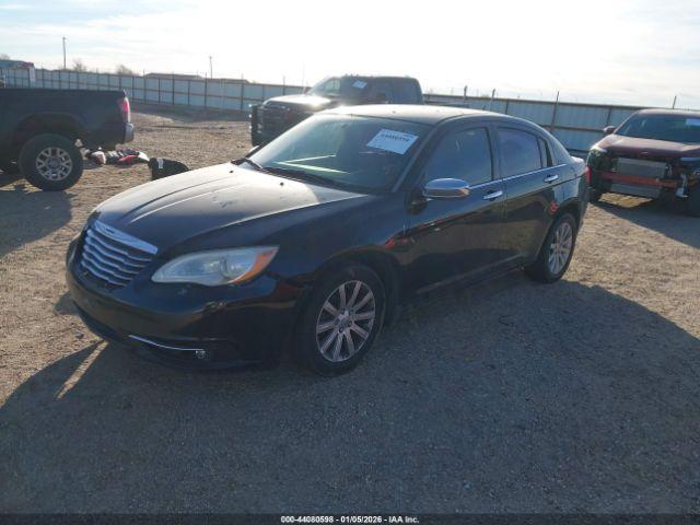 Chrysler 200 Limited Image 8