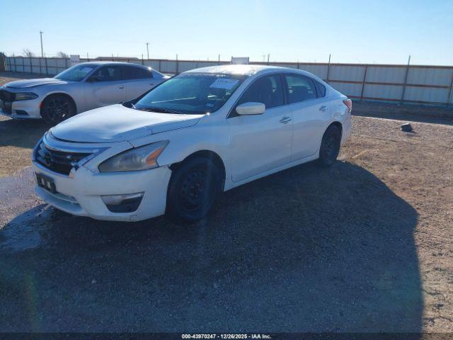 Nissan Altima 2.5 S Image 10
