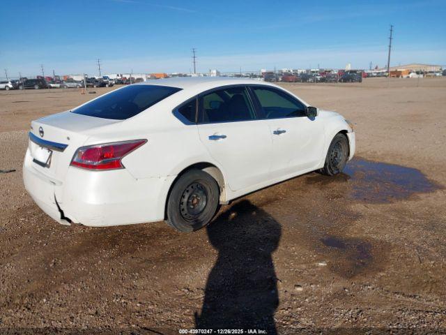 Nissan Altima 2.5 S Image 2