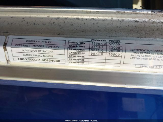 Peterbilt 389 Image 9