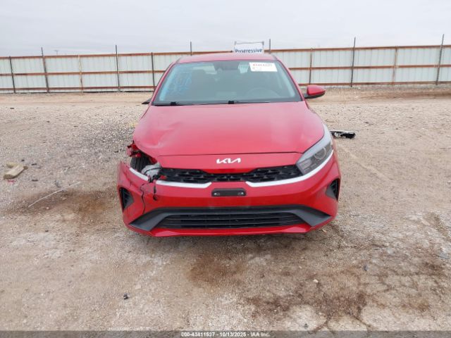 Kia Forte Lxs Image 12