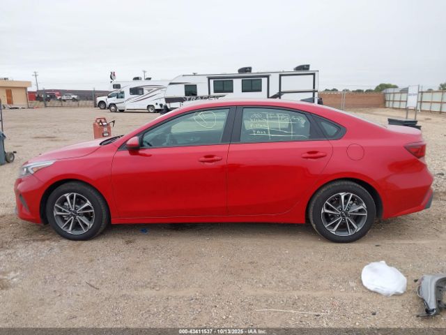 Kia Forte Lxs Image 5