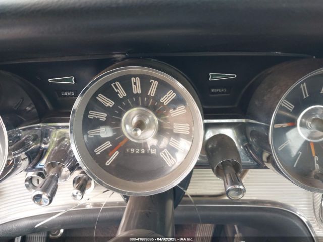Ford Thunderbird Image 11