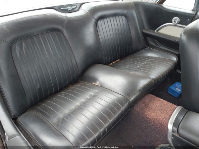 Ford Thunderbird Image 5