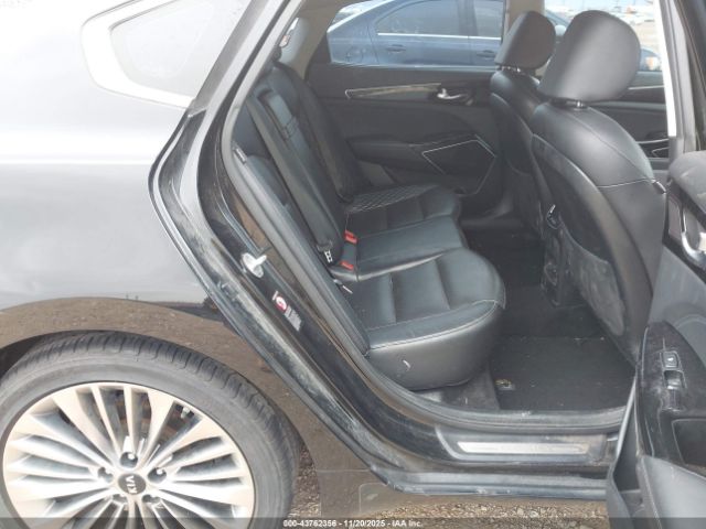 Kia Cadenza Limited Image 9