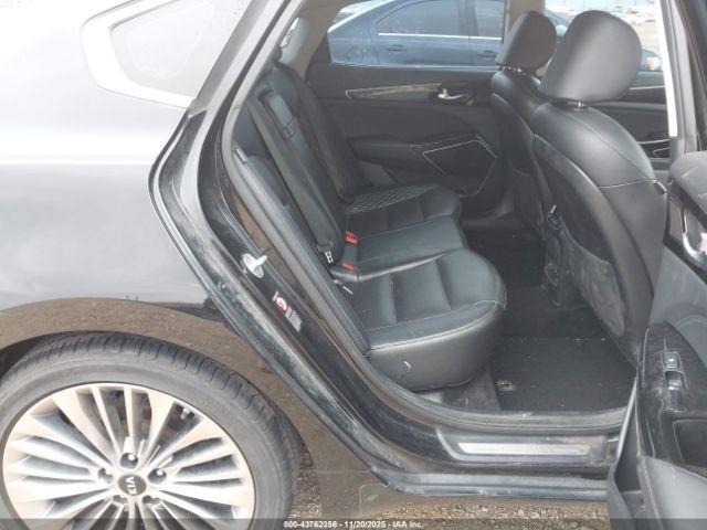 Kia Cadenza Limited Image 9