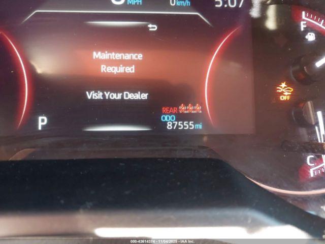 Toyota RAV4 Le Image 14