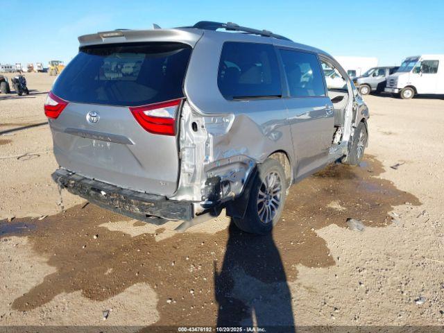 Toyota Sienna Xle Premium 8 Passenger Image 9