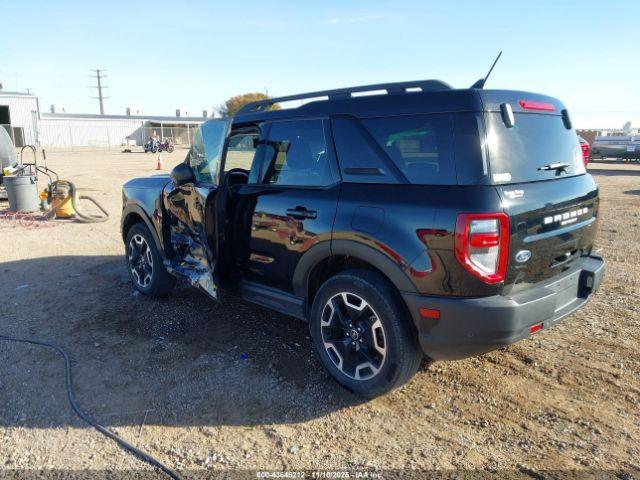 Ford Bronco Outer Banks Image 12