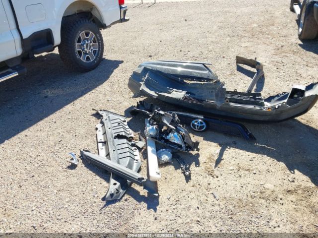 Toyota 4Runner Limited Image 3